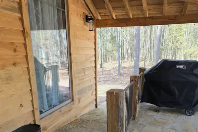 Image de Rustic Comfort Cabins-Anglers Basin with Hot Tub