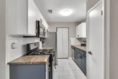 Image de Cowboy Oasis! King Bed with WiFi by Domain