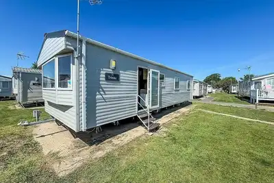 Image de Superb caravan at Dovercourt Park, sleeps 8 ref 44202c