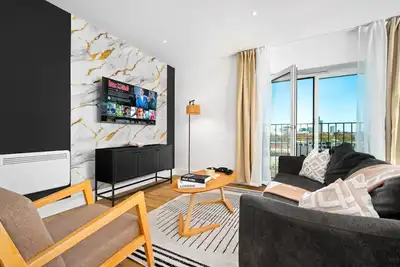 Image de Luxury 2 Bedroom Apartment - Parking - Juliet Balcony