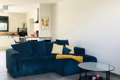 Image de Maison neuve aux portes de la ville Spa-jacuzzi (mai-septembre)