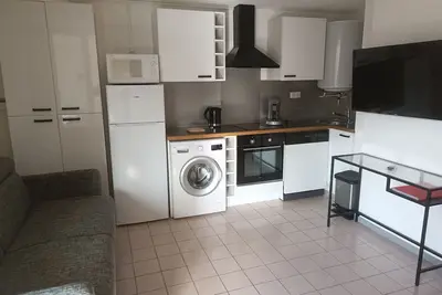 Image de A 2 minutes de la plage, et de tous commerces, idéal pour des vacances de rêve!