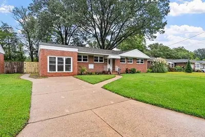 Image de The Melting Pot - Waterfront & 1. 5 mile to Orf