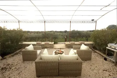 Image de Gîte Lucques - Les Terrasses de l'Oliveraie