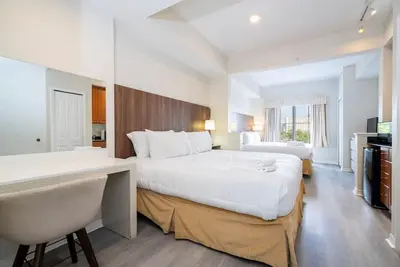 Image de Near Universal Parks |Cozy Apartament | The Point