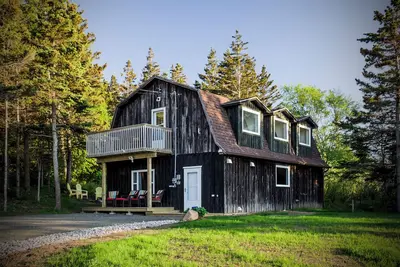 Image de Ultra Private Oceanfront Cottage with Sunset Views