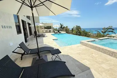 Image de White Sky Beach Villas