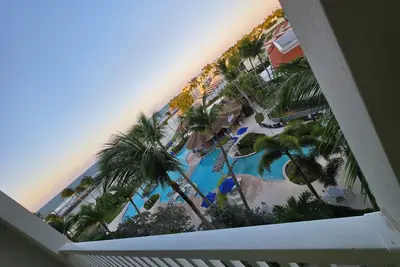 Image de King Suite w/ Balcony & oceanview & Private Beach Access! !