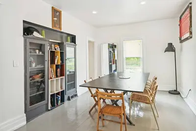 Image de Luxury 4-Bedroom Home Perfect for Family and Friends