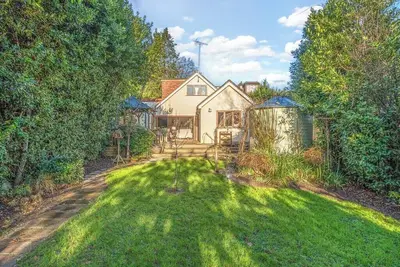 Image de Cobham Home with Annex - Sleeps 6 - bbq & fire pit