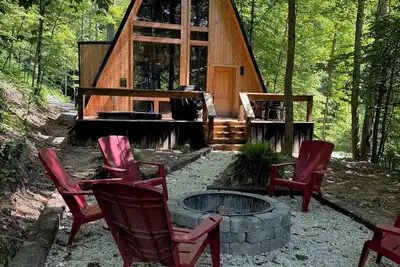 Image de Modern A-Frame-Hot Tub-Gaming Area-Ev Charger-10 Minutes to Slade