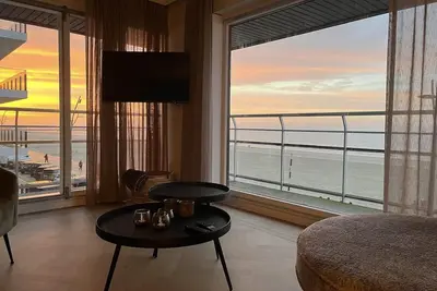 Image de Huswell - Renovated Seaview apartment