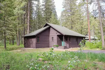 Image de Happy Pines 2br Cabin w/ King & Twin Beds