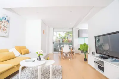 Image de Central Epping Retreat | Walk to Train, Dining, Shops