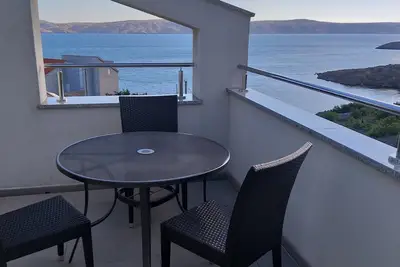 Appartement de deux chambres avec le balcon et la vue sur le mer Ribarica, Karlobag (A-24233-e)