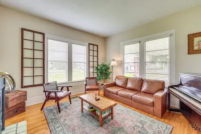 Image de 1 Mi to Avondale Park: Home in Uptown District!