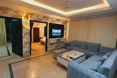 Image de Charming 2-Bedroom Apartment in E-11: Your Perfect Vrbo Getaway with Ac, WiFi