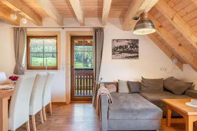 Image de Appartement 'Panoramablick, 85 m²' avec terrasse et jardin communs, Wi-Fi