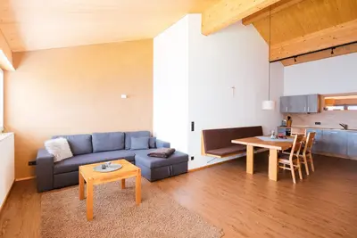 Appartement \"Konzett Top 3\" avec vue sur les montagnes, terrasse partagée et Wi-Fi