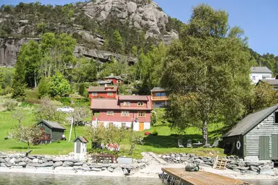 Image de Belle maison à Valen avec vue sur la.