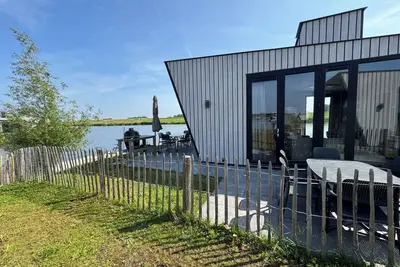 Modern chalet Laguna Kampen for 6 people with fenced garden and Wlan