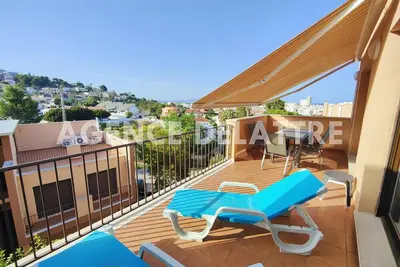 Image de Appartement dans quartier calme à 500 m du centre et des plages.