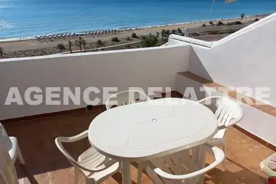 Appartement studio Atico face mer, dans résidence avec commerces, piscines.  
