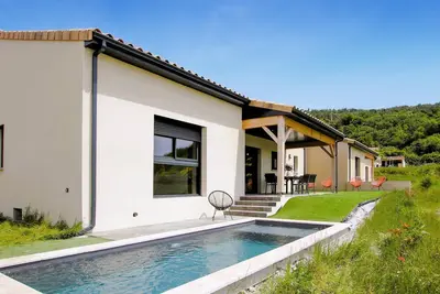 Image de Superbe maison à Puy St Martin