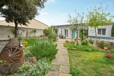 Image de Beautiful home in Serignan-du-comtat