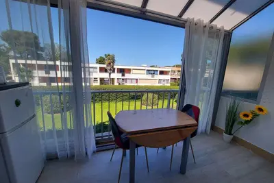 Image de Studio cabine rénové à 500m des plages, terrasse, animaux admis