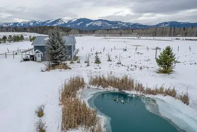 Image de Cozy Cottage, Horse Property, Whitefish Mountain Minutes Away!