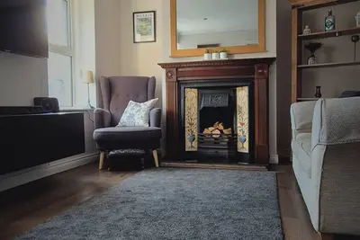 Image de Comfortable Cottage Stay Outside Belfast | Private Parking & Sleeps 4 guests