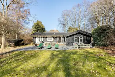 Image de Belle maison à Tisvildeleje avec sauna