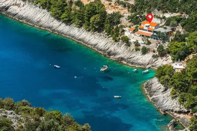 Image de Maison de 4 chambres en bord de mer à.