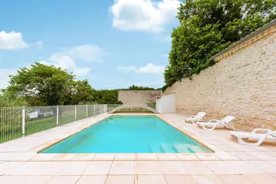 Image de Beautiful home in Salles sous Bois