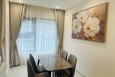 Image de 2br+ quiet Apartment in green metropolis