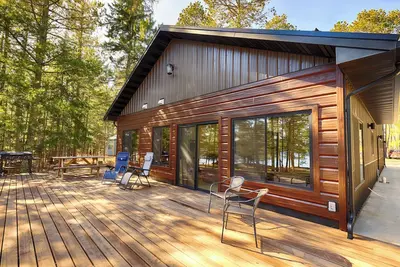 Image de Modern 2-bedroom, with Ac, fitness room, \n &indoor basketball hoop in Side Lake.