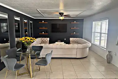 Image de Oasis’s away from home