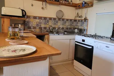 Image de Maison de vacances en campagne bretonne à seulement 30 minutes de la mer!