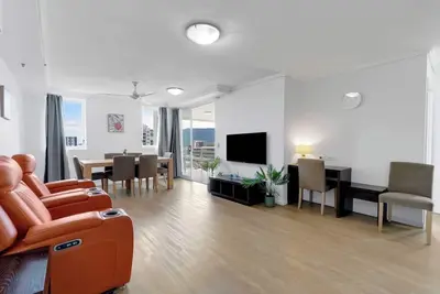 Image de Axis One Cairns City Base with Rooftop Pool and Spa