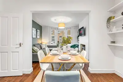 Image de Lovely 2 Bed in Bath - Parking