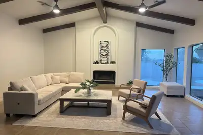 Image de Luxury Golf Course Retreat with Mountain Views & Heated Pool