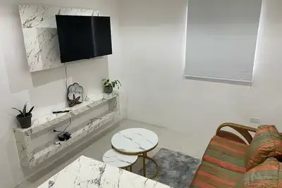 Image de 1 or 2 bedroom apptmt with full kitchen and Ac