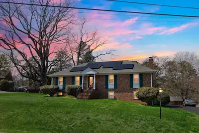 Image de New! Upscale Escape | Game Room & Spa-Like Baths