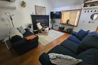 Image de Charming 3-bedroom cottage with Ac close to heated pools in Arrowhead Lake