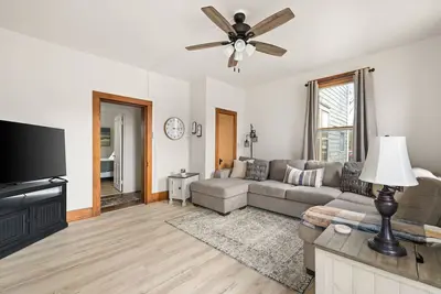 Image de Charming 2-bedroom duplex on 1st floor  in brilliant Muncy with Ac window units