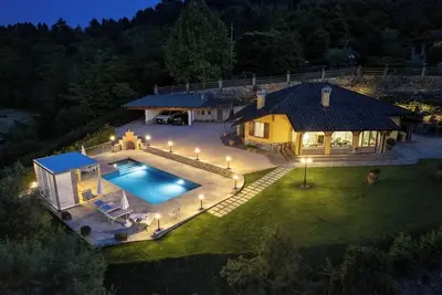 Image de Elegant Villa with pool in the Tuscan countryside, between nature and comfort.