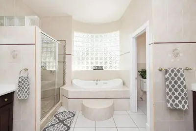 Image de Prospect Oasis: Nestled on the pristine waters of the Cayman Islands