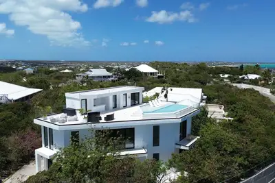 Image de OceanView Suite at Aqualara Villa w/ shared Rooftop Infinity Lounge Pool & Patio