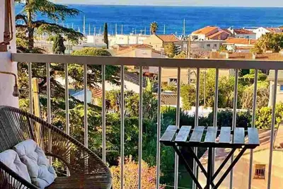 Image de Face a la grande bleue